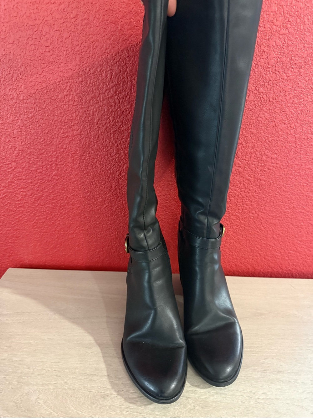 Women's Black Knee-High boots